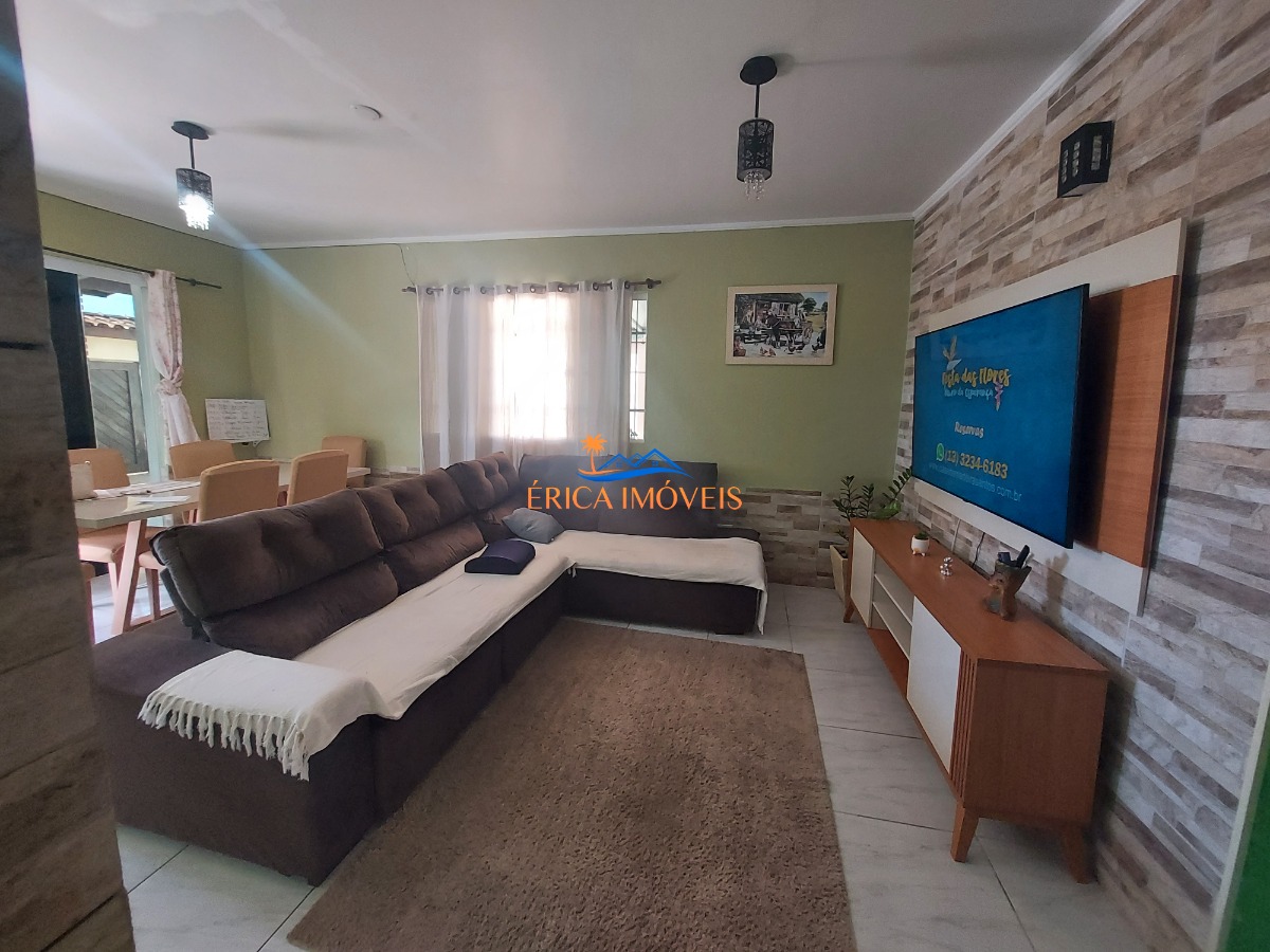 Casa à venda com 3 quartos, 133m² - Foto 1